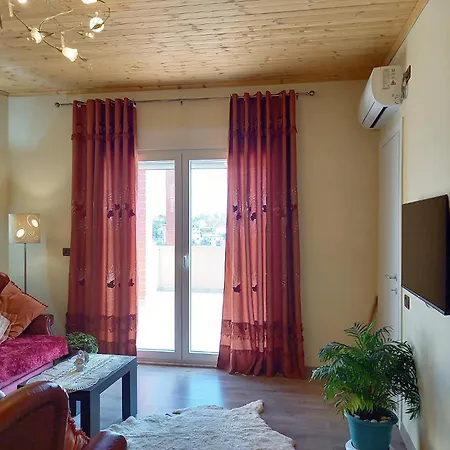 Hilltop Haven Cityview Апартаменты *