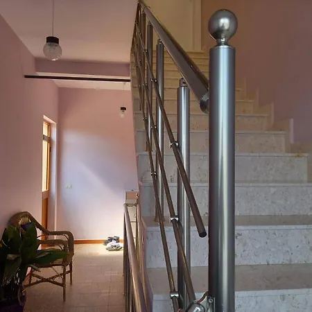 Апартаменты Hilltop Haven Cityview Дуррес