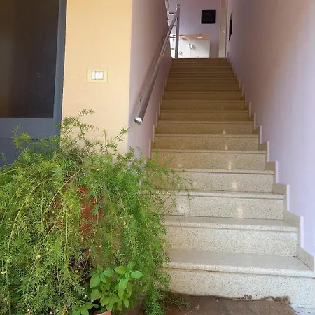 Апартаменты Hilltop Haven Cityview Дуррес