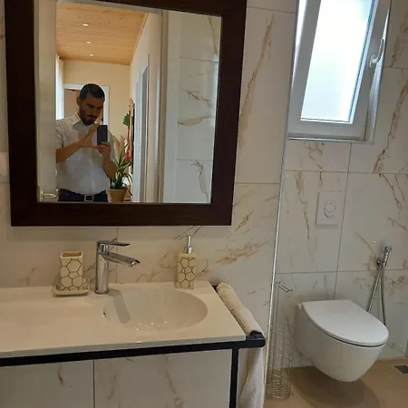 Hilltop Haven Cityview Apartament Durrës