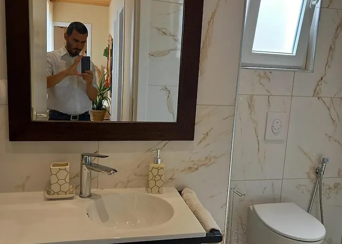 Hilltop Haven Cityview Appartement Durrës